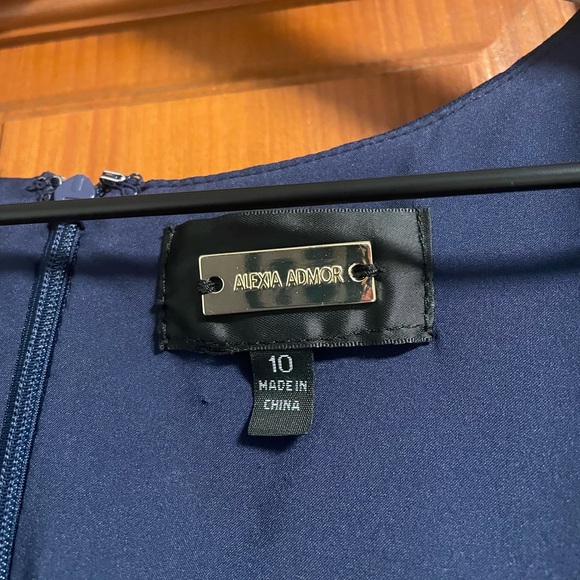 Blue floral puff sleeve midi dress with thigh slit - Picture 4 of 4